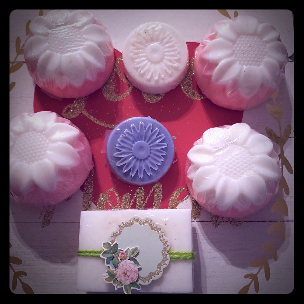 Soaps With Essential Oils 3 Set - image 1